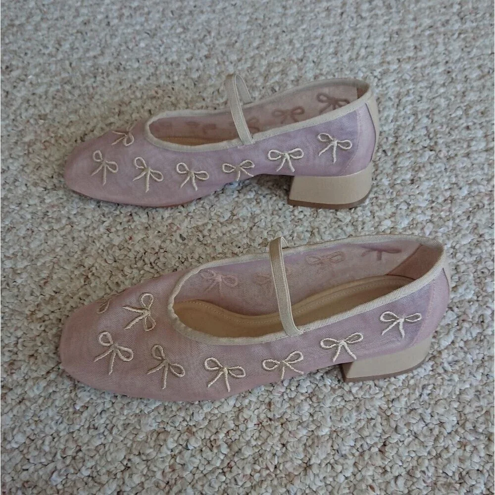 Anthropologie Maeve Chic Bow Embroidered Mary Jane Shoes size 38.5